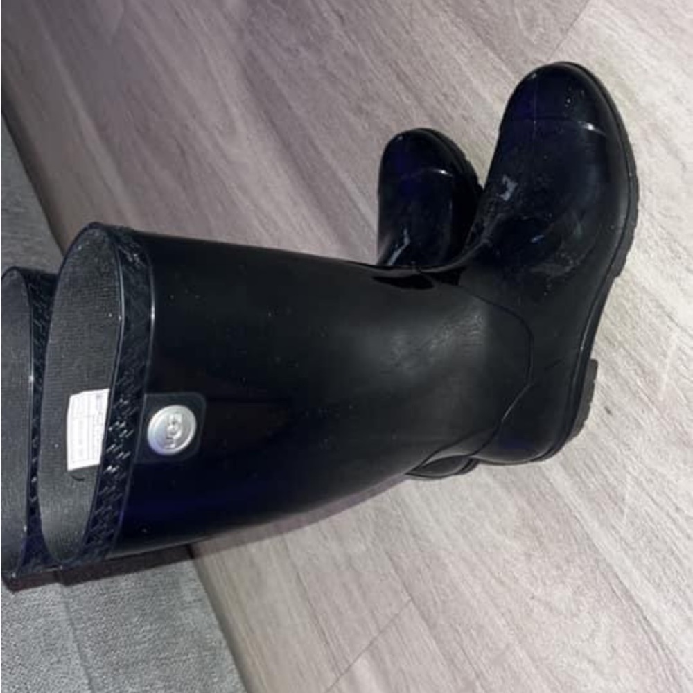 Rain Ugg boots